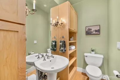 6575 NE Honeysuckle Lane, Bainbridge Island, WA 98110 - Photo 24