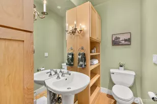 6575 NE Honeysuckle Ln, Bainbridge Island, WA 98110 - Photo 24