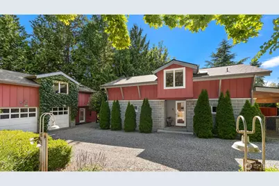 6575 NE Honeysuckle Lane, Bainbridge Island, WA 98110 - Photo 2