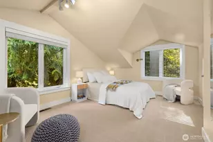 6575 NE Honeysuckle Ln, Bainbridge Island, WA 98110 - Photo 28