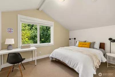 6575 NE Honeysuckle Lane, Bainbridge Island, WA 98110 - Photo 32