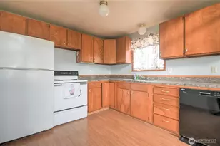 1205 Fairwood Ct St SW, Ocean Shores, WA 98569 - Photo 10