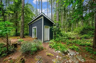 10002 Edgewood Dr, Anderson Island, WA 98303 - Photo 34
