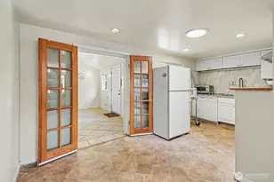 11557 8th Ave NE, Seattle, WA 98125 - Photo 10