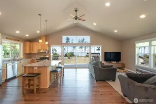 1117 Walker St, Port Angeles, WA 98363 - Photo 6