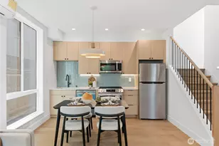 6221 9th Ave NE, Seattle, WA 98115 - Photo 4