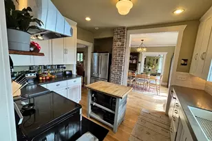 2535 12th Ave W, Seattle, WA 98119 - Photo 10