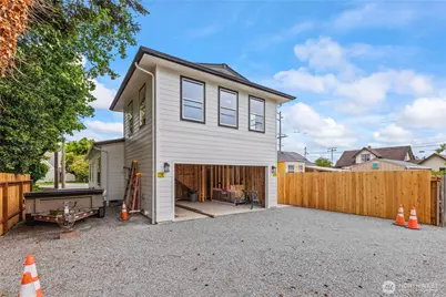 226 E Orange Avenue, Burlington, WA 98233 - Photo 16