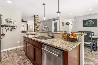 1315 Foreman St, DuPont, WA 98327 - Photo 12
