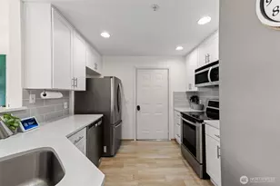 5801 S 232nd Pl, Kent, WA 98032 - Photo 10