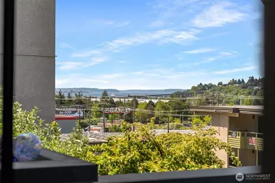 2831 14th Avenue W #2, Seattle, WA 98119 - Photo 26