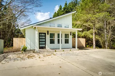 511 Ocean Beach Boulevard S, Long Beach, WA 98631 - Photo 1