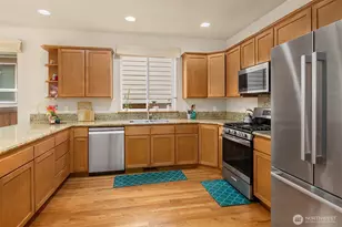 18430 42nd Ave SE, Bothell, WA 98012 - Photo 8
