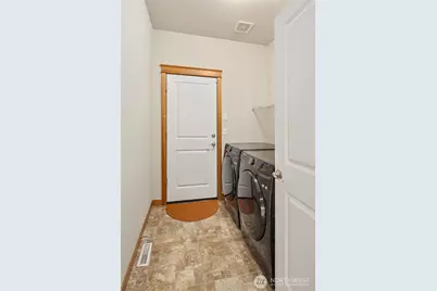 18430 42nd Avenue SE, Bothell, WA 98012 - Photo 16