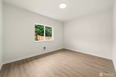 756 Pioneer Street SW, Tumwater, WA 98512 - Photo 24
