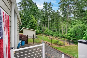 533 6th Ct, Fox Island, WA 98333 - Photo 28