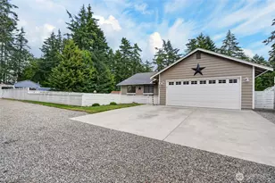 533 6th Ct, Fox Island, WA 98333 - Photo 2