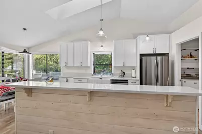 533 6th Court, Fox Island, WA 98333 - Photo 8
