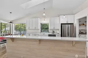 533 6th Ct, Fox Island, WA 98333 - Photo 8