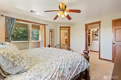 22715 Country Drive E, Graham, WA 98338 - Photo 14