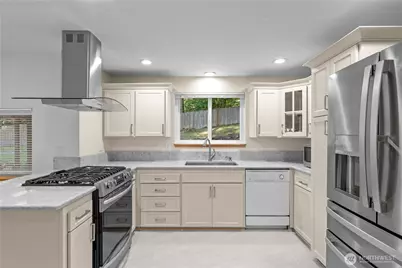 6712 53rd Street W, University Place, WA 98467 - Photo 4