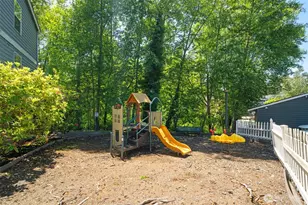 23410 18th Ave S, Des Moines, WA 98198 - Photo 18