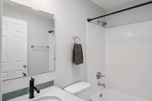 23410 18th Ave S, Des Moines, WA 98198 - Photo 10