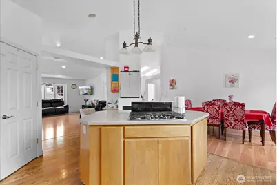 9100 189 Avenue Ct E, Bonney Lake, WA 98381 - Photo 14