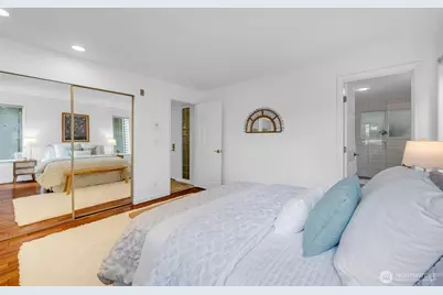 1011 5th Avenue N #201, Seattle, WA 98109 - Photo 20