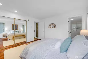 1011 5th Ave N, Seattle, WA 98109 - Photo 20
