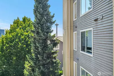 1011 5th Avenue N #201, Seattle, WA 98109 - Photo 28