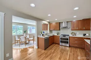 14511 NE 4th St, Bellevue, WA 98007 - Photo 8