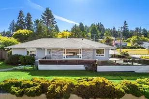 18420 Torgeson Ave NE, Poulsbo, WA 98370 - Photo 2