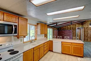 820 Fruitdale Rd, Sedro Woolley, WA 98284 - Photo 4