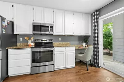 4124 Providence Point Drive SE #1014, Issaquah, WA 98029 - Photo 8