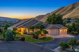 2985 Eastview Ln, Wenatchee, WA 98801 - Photo 1