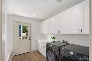 1249 SW 151st St, Seattle, WA 98166 - Photo 32