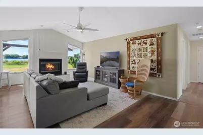 1202 S Eastlake Drive, Moses Lake, WA 98837 - Photo 10
