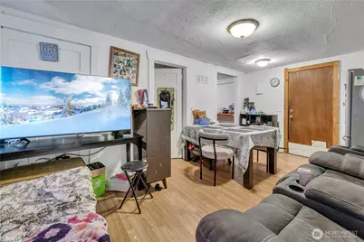2820 29th Avenue S, Seattle, WA 98144 - Photo 2