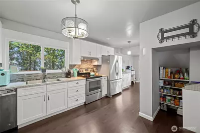 1925 Rainier Avenue, Everett, WA 98201 - Photo 12