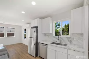 1251 SW 151st St, Seattle, WA 98166 - Photo 12