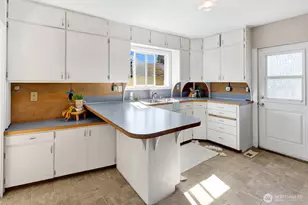 2205 W North St, Bellingham, WA 98225 - Photo 16