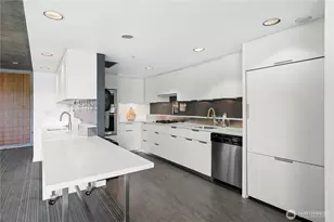 501 Roy St, Seattle, WA 98109 - Photo 10