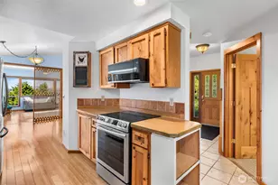801 N Waugh Rd, Mount Vernon, WA 98273 - Photo 16