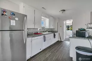 7048 S Oakes St, Tacoma, WA 98409 - Photo 4
