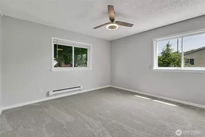 137 Wayne Avenue, Pacific, WA 98047 - Photo 14
