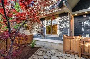 3670 Dayton Ave N, Seattle, WA 98103 - Photo 4