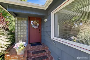 2219 Washington Way, Longview, WA 98632 - Photo 2