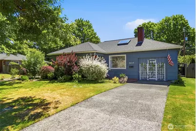 2219 Washington Way, Longview, WA 98632 - Photo 1