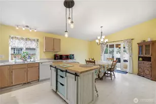 9816 Ramsay Dr SE, Yelm, WA 98597 - Photo 4